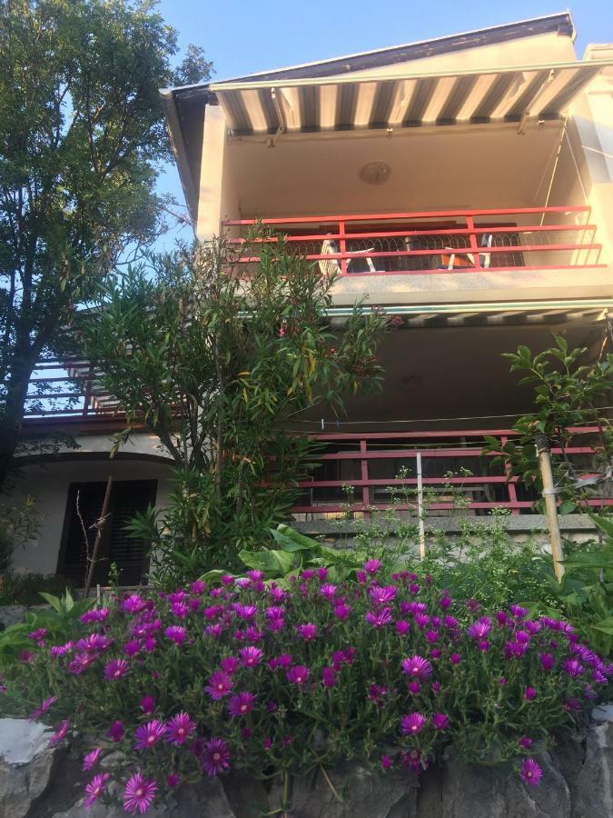 Apartman Cvenkica Omisalj Bagian luar foto