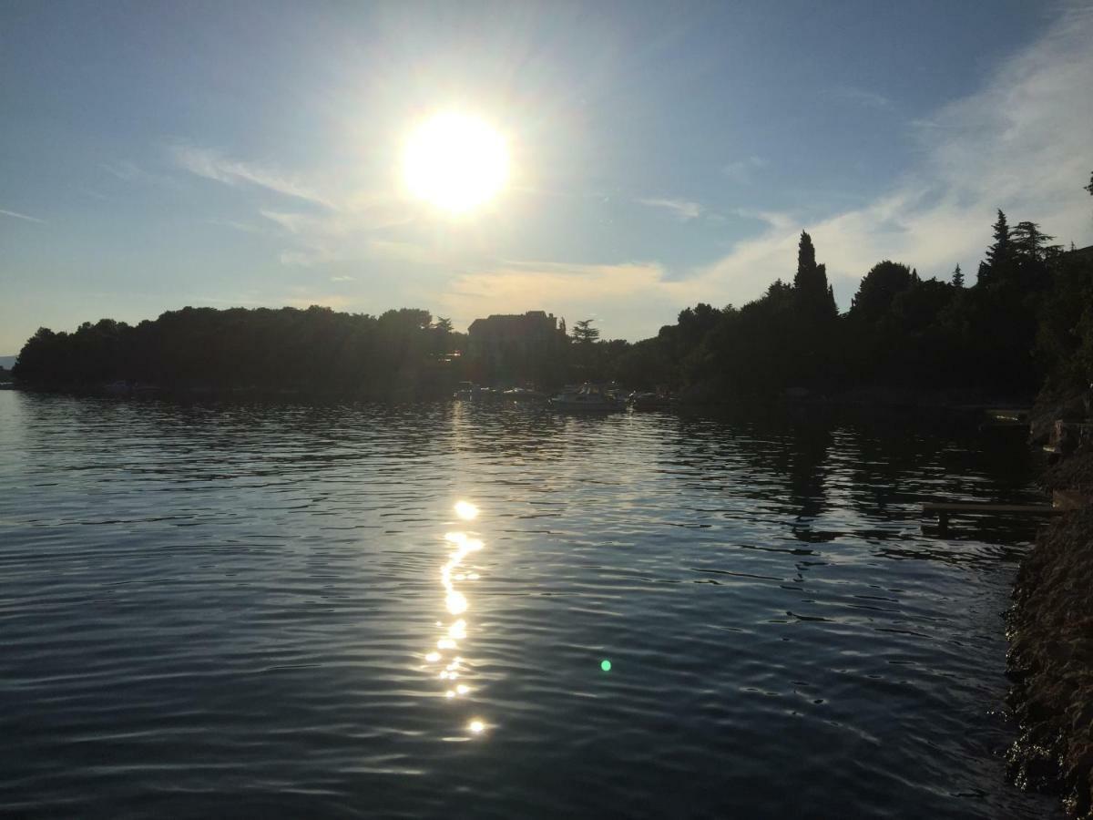 Apartman Cvenkica Omisalj Bagian luar foto