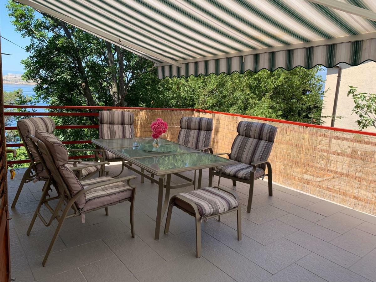 Apartman Cvenkica Omisalj Bagian luar foto