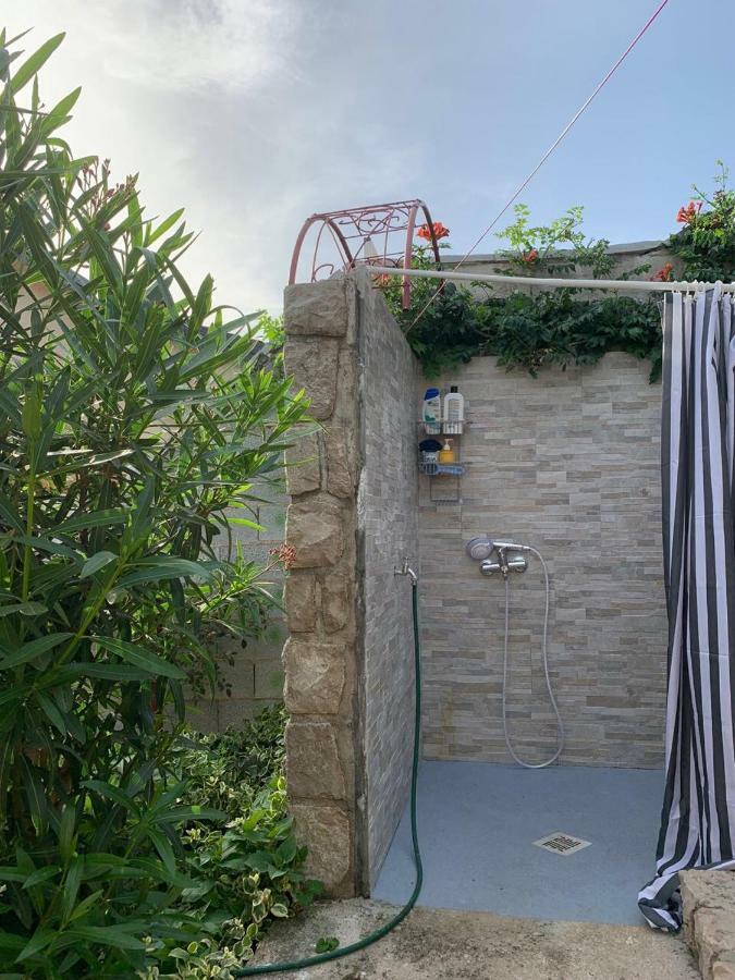 Apartman Cvenkica Omisalj Bagian luar foto